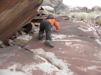 10-heading_up_the_rock_like_a_crab