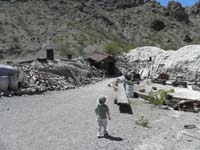 24-Kenny_heading_towards_the_mine_entrance