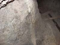 35-quartz_vein_miners_followed_to_mine_the_gold_and_silver