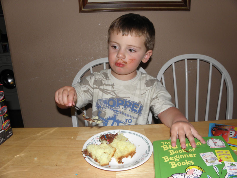 124-Kenny_eating_cake