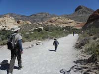 12-Poppy_and_Kenny_hiking_at_Sandstone_Quarry_on_the_way_to_Calico_Tanks-although_we_didn't_make_it