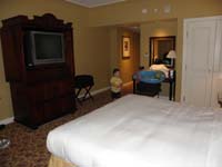 79-Kenny_in_the_Green_Valley_Ranch_room