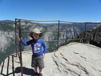 089-Kenny_at_Taft_Point-Mommy_told_Kenny_to_hold_on_tight_and_don't_let_go_and_he_listened