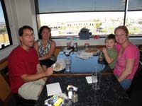 69-lunch_with_Uncle_Jeff_and_Aunt_Cristy_at_Lindo_Michoacan