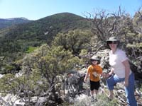 06-Kenny_and_Mommy_at_Mather_Overlook