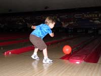 40-still_needs_to_work_on_his_form-he_hits_the_end_of_the_bumper_right_away
