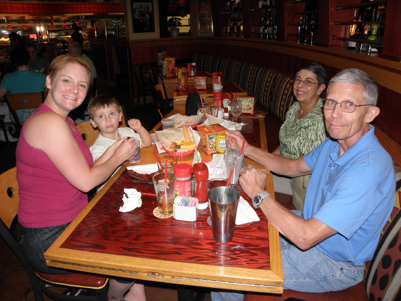 82-dinner_at_Red_Robin
