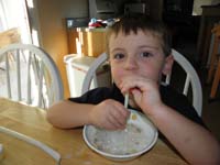 18-milk_bubbles_using_a_straw