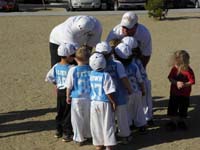 51-time_for_a_team_cheer-The_Racers