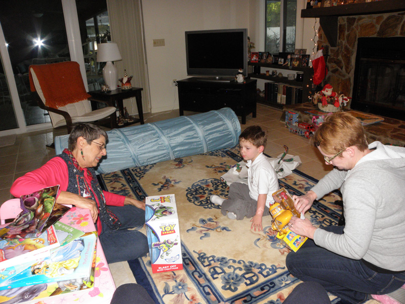 143-opening_presents