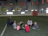 01-huddle_for_soccer-kids_simply_practice_to_learn_basics-no_game-3_or_4_year_olds