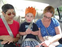 15-Baba_Kenny_Mommy_in_car