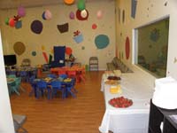 32-the_party_room