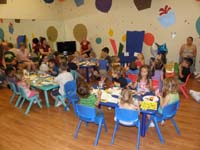 43-snack_time_in_the_party_room