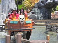 24-Daddy_and_Kenny_enjoy_splash_battle-warm,but_Daddy_didn't_want_to_get_wet_so_he_wore_a_jacket