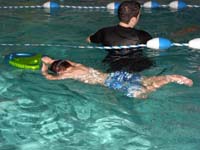 09-learning_frog_kicks_for_the_breaststroke