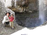 37-Daddy_and_Kenny_with_lower_part_of_Big_Falls
