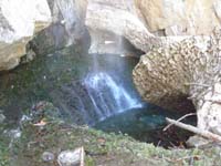 40-lower_Big_Falls_with_snow-hard_to_get_picture-blowing_water_on_lens