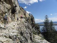 32b-heading_up_the_trail_to_Inspiration_Point-a_bit_of_exposure