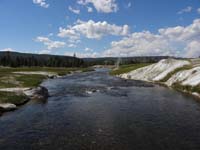 15-Firehold_River_with_venting_geysers_along_banks