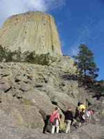 04-group_walking_around_the_tower-completing_junior_ranger_checklist