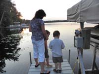 14-Aunt_Cristy_Leyna_and_Kenny_at_the_dock