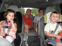 34-Brooke_Poppy_Baba_Kenny_on_the_way_to_lunch