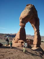 39-Kenny_and_Daddy_walking_to_Delicate_Arch