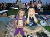 07-movie_night_at_the_park-Daddy_Zoe_Kenny