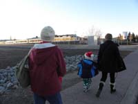01-Baba_Kenny_and_Mommy_heading_towards_The_Polar_Express