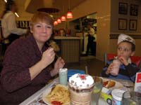 07-Mommy_and_Kenny_enjoy_their_shakes