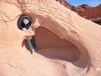15-Kenny_and_sandstone_hole_near_Visitor_Center