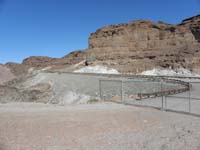 38-road_leading_to_Hoover_Dam_no_longer_used