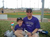 23-Kenny_and_Daddy_enjoy_their_ice_cream