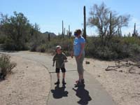 007-Mommy_helping_Kenny_with_his_Junior_Ranger_Program_on_Desert_Discovery_Nature_Trail