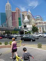 20-Mommy_and_Kenny_walking_on_the_strip_with_New_York_New_York_across_the_street