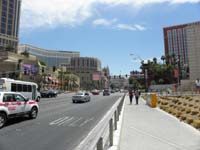 33-looking_south_on_The_Strip_from_front_of_Fashion_Show_Mall
