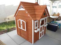 21-Kenny's_birthday_present_playhouse-took_3_days_and_9_hour_effort_by_Daddy_Mommy_and_Poppy