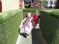 53-Leyna_and_Kenny_running_through_the_maze