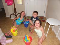 72-Leyna_Kenny_and_Brooke_ready_to_have_fun_in_the_pool