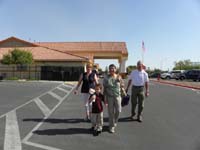 39-leaving_Challenger_School_on_the_way_to_the_Ranch_House_for_dinner
