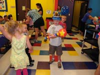 40-party_room_fun