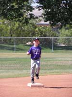 09-Kenny_on_second_base
