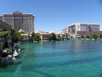 14-Strip_hotels_while_walking_to_street_to_watch_fountain_show-Caesars_Palace_and_Flamingo