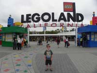 41-Kenny_at_Legoland