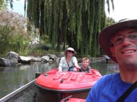 63-family_enjoy_Skipper_School_ride