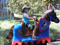 87-Kenny_enjoys_Royal_Joust_again