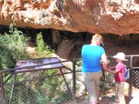 15-Mommy_and_Kenny_at_Mossy_Cave