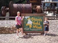 02-Mommy_and_Kenny_at_Crisson's_Gold_Mine