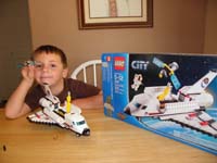 82-Kenny_and_Daddy_went_shopping-came_home_with_Lego_Space_Shuttle-he_built_it_by_himself_in_1h_20m